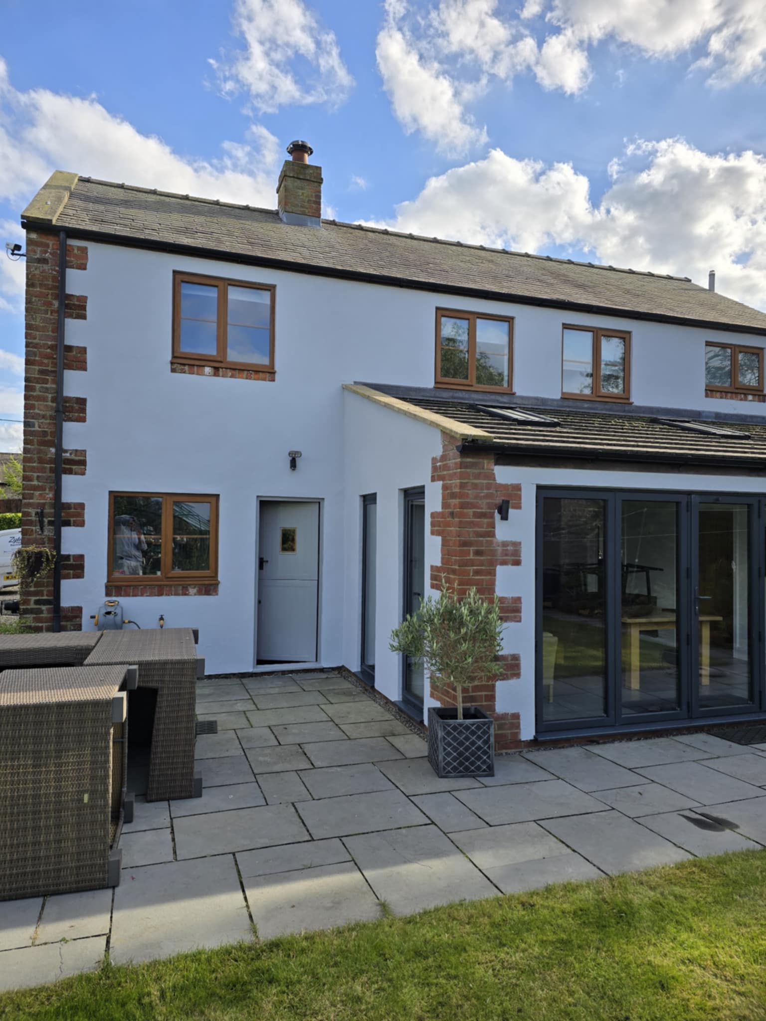 External painting -Residential Painting & Decorating in Leeds, Bradford & Yorkshire